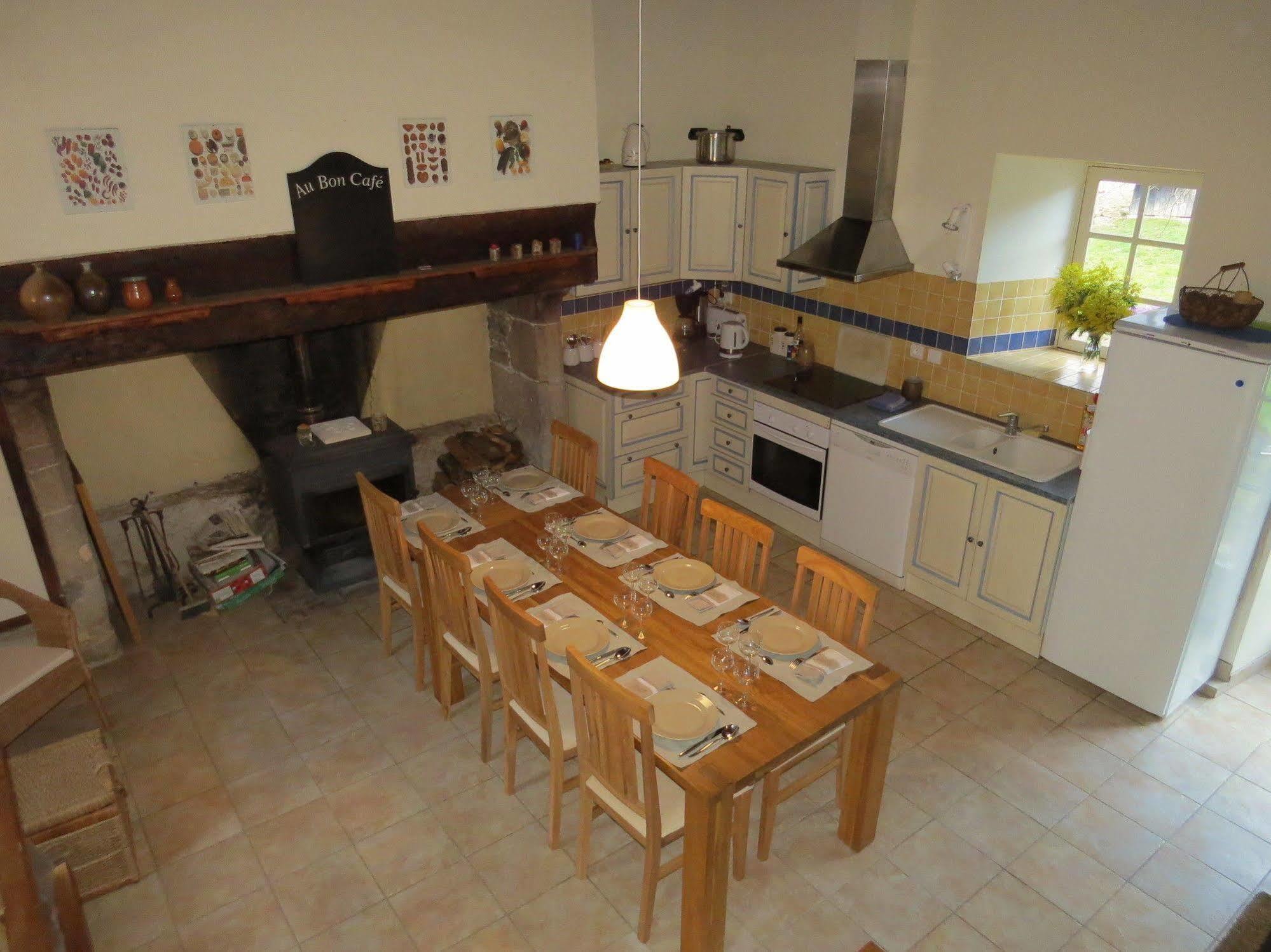 Domaine De La Clauzade Bed & Breakfast Saint-Germain-les-Vergnes Ngoại thất bức ảnh